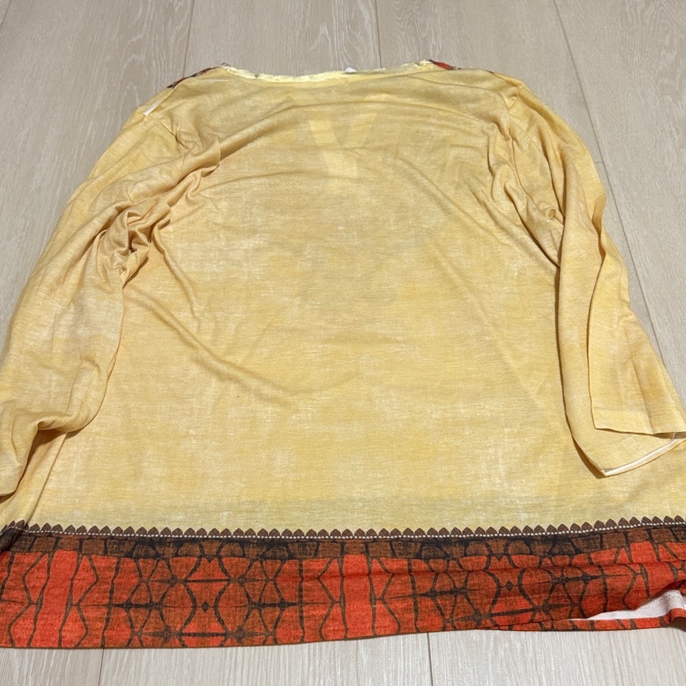 3/$10 Chico's Yellow Orange Paisley Rhinestone Accented Blouse - Picture 8 of 9